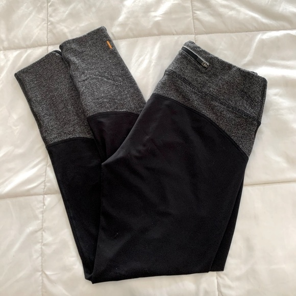 Lucy black leggings with grey chevron pattern - Picture 6 of 10